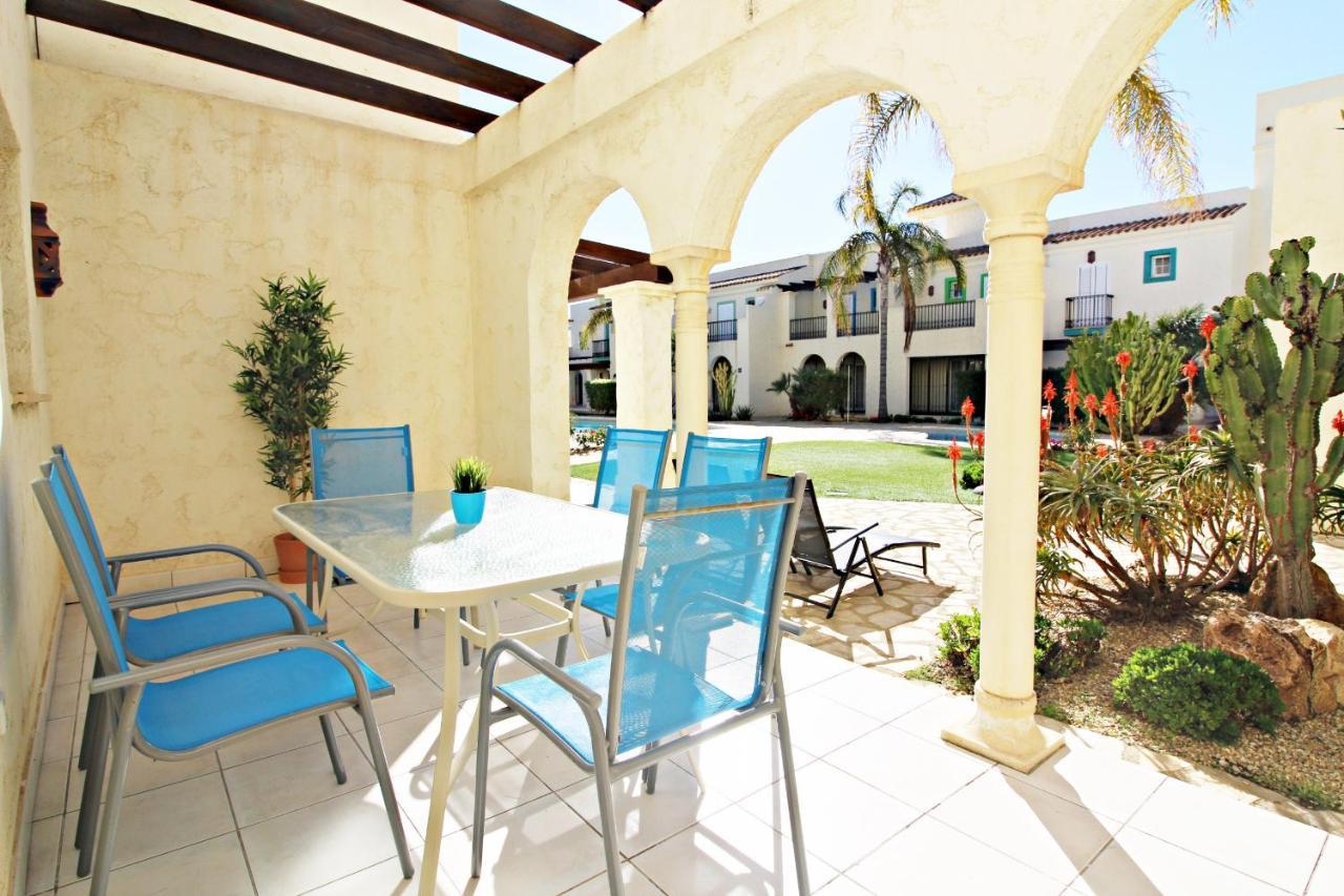 Las Casitas De La Playa Вера Екстериор снимка